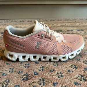 On Cloud Women's 7 Rose Pink Running Shoe